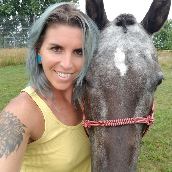 Meet your Posher, Alicia - Picture 5 of 7